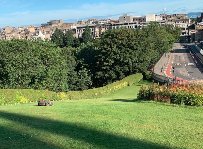 The view over a very quiet Princes Street from The Mound.