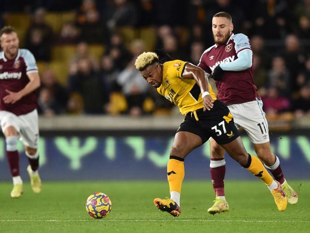 Newcastle United have emerged as favourites to land Wolves winger Adama Traore. (Various)

(Photo by Nathan Stirk/Getty Images)