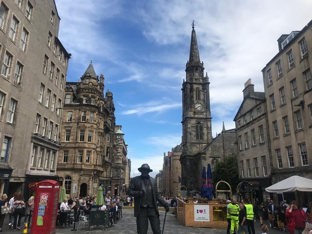 Countless people have performed on the Royal Mile, and some were in front of cameras, creating magic for the big screen. From One Day, when Dex, Emma, and their friends stumble home from a night out, to Cloud Atlas, filmed in the City Chambers on the Mile, those cobbled streets were the perfect backdrop for a number of movies and TV shows.