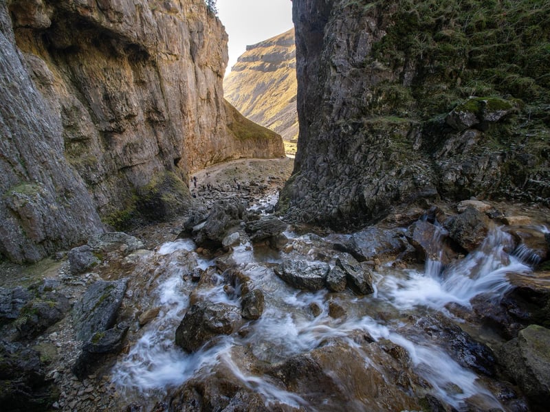 If you want raw drama, head to this hidden gorge. Created by thousands of years of glacial meltwater, the towering cliffs and hidden waterfalls make you feel like you’ve stepped into a fantasy novel.