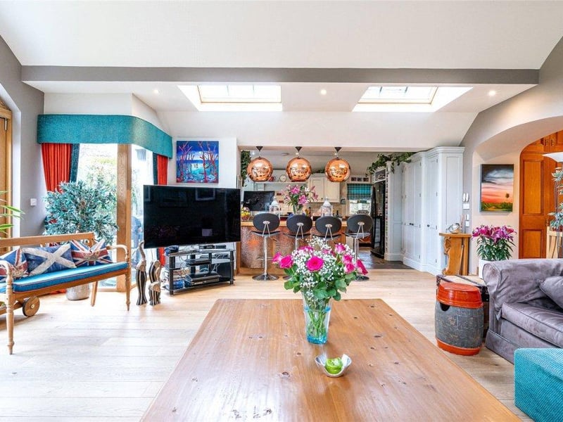 Living room / Garden room.