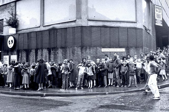 Queues for the Junior Star Xmas party Dec 20, 1980 at Romeo & Juliet's, Bank Street, Sheffield