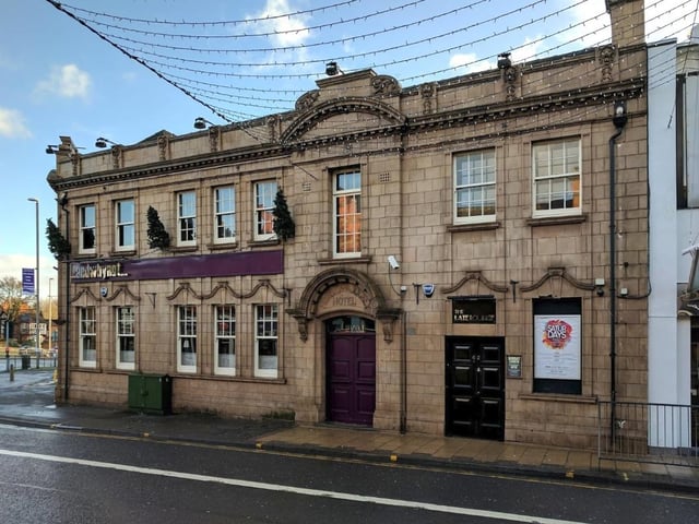 Based in 62 Leeming Street, Mansfield, Andwhynot has a rating of 4.5 from 659 reviews.