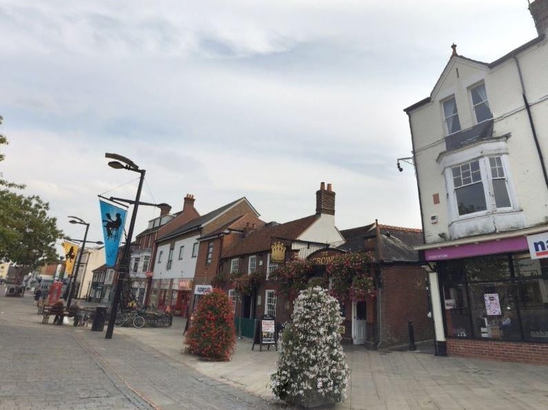 Located in West Street in Fareham this pub has a four star out of five rating based on 834 reviews on Google. One reviewer wrote 'Love coming here'.