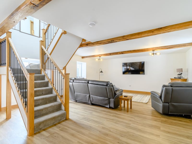 Back downstairs and into the living room again in the main home at Warren Farm. The wooden beams are a nice touch, don't you think?