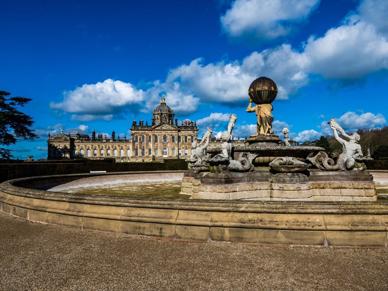 Explore the treetop nests and rope bridges of the Skelf Island Adventure Playground or follow a spring nature trail through the expansive gardens. The walled garden is a particularly peaceful spot for a stroll while the children burn off steam on the zip wires and slides. 🚗 Castle Howard, York YO60 7DA