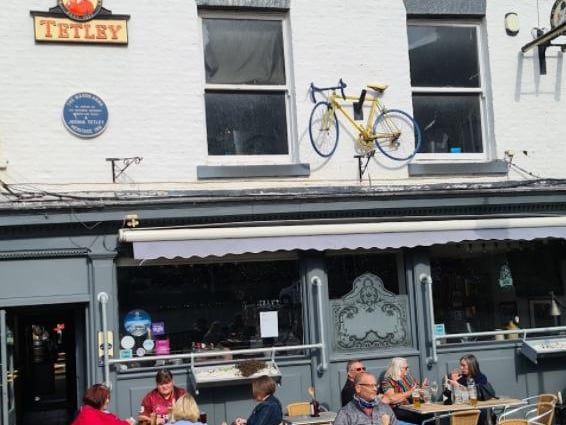 The Masons Arms, 22 Market Place, Doncaster DN1 1ND. Rating: 4.3 out of 5 (based on 327 Google Reviews). "Excellent pub. Warm, welcoming and friendly. A great atmosphere and superb beer awaits you."