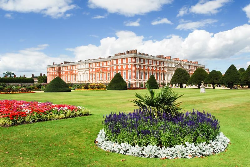 Hampton Court Palace is a Grade I-listed royal palace in London built during King Henry VIII’s reign. The palace is now used as a stunning wedding venue and popular tourist destination with more than 60 acres of magnificent gardens.