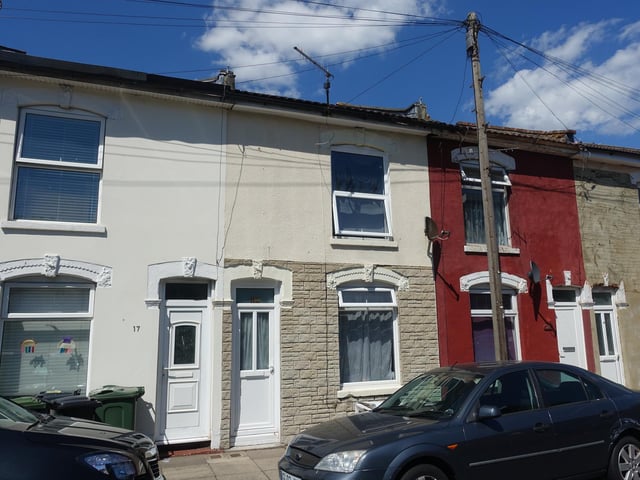 Two bed terraced house. Washington Road. £175,000. Agent: Days Lettings - 02392 119686