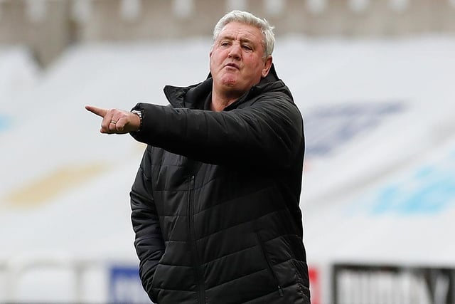 Steve Bruce will be restricted to signing loan players in January due to the financial effects of Covid-19 and Mike Ashley’s ongoing dispute with the Premier League. (Northern Echo)