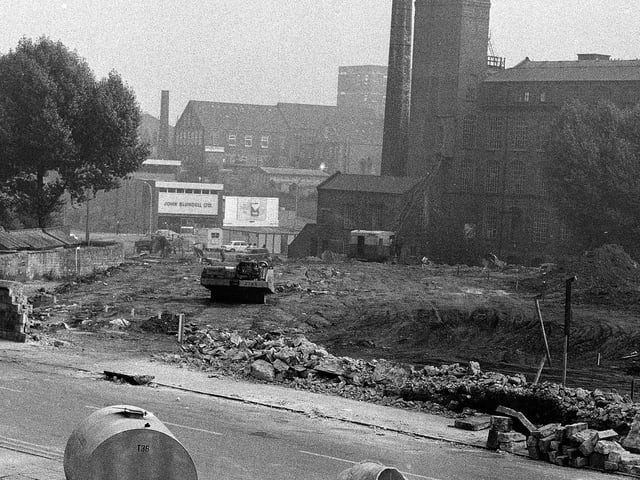 Construction lasted from January 1971 to October 1972