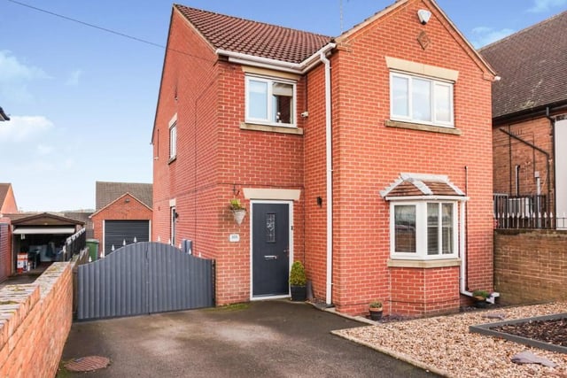 Offers of over £240,000 are being accepted for this detached property which has four bedrooms, a kitchen/diner and an en-suite to the master bedroom as well as a conservatory. Visit the listing here: https://www.rightmove.co.uk/properties/99059345#/