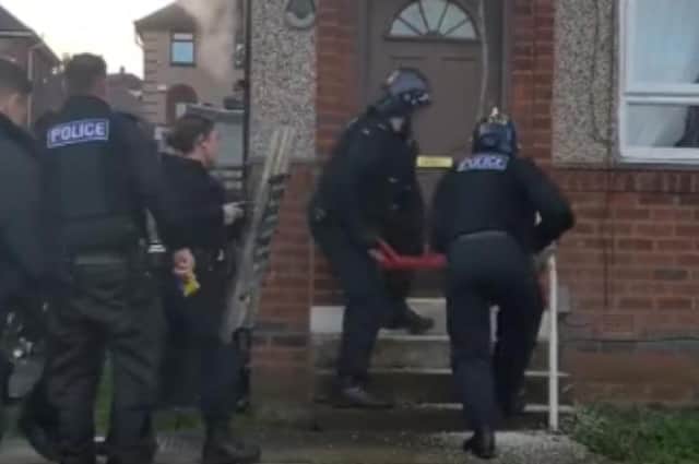 Police carry out dramatic drugs raid in Arbourthorne, Sheffield