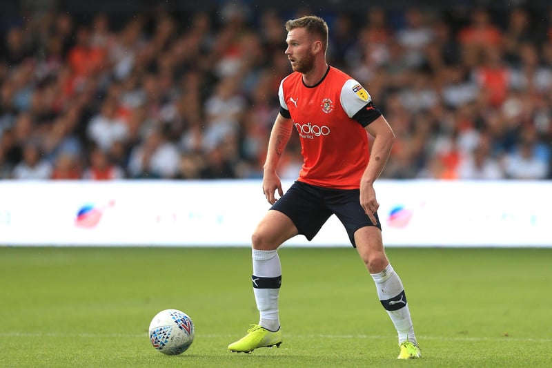 Huddersfield Town, Barnsley and Derby County are all believed to be interested in Luton Town midfielder Ryan Tunnicliffe, who is set to leave Kenilworth Road at the end of the month. He began his career on the books at Man Utd. (Daily Mail)