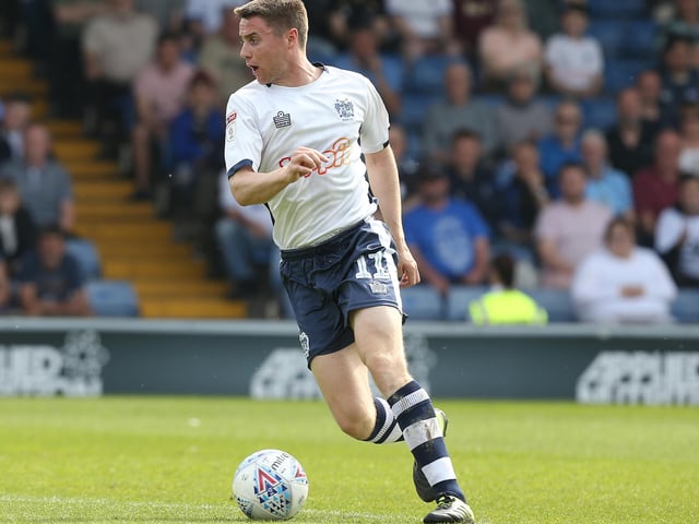 Fleetwood Town are set to sign former Liverpool and Rangers midfielder Jordan Rossiter. The 23-year-old was released by the Gers at the end of May upon the expiration of his contract. (Football Insider)