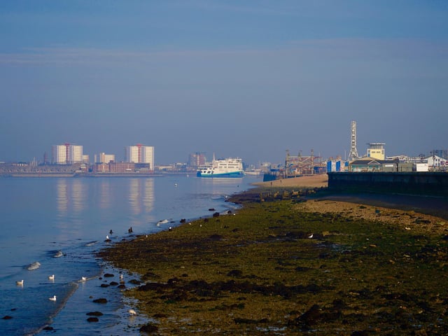 A very super-low tide along Southsea seafront