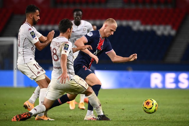 Mitchel Bakker has admitted he’s glad a proposed move to Celtic didn’t happen after earning his big PSG break. “I read that (about Celtic) in the media, it’s true, But not at all, I want to stay here. I am very happy at Paris Saint-Germain.”(Various)