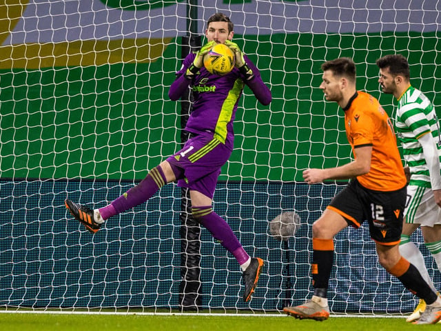 Vasilis Barkas has no intention of leaving Celtic. The Greek goalkeeper was signed in the summer but has struggled since joining. He was back between the sticks for the win over Dundee United as Neil Lennon wants him to be No.1 and he wants to fight for the jersey. (Giannis Chorianopoulos)