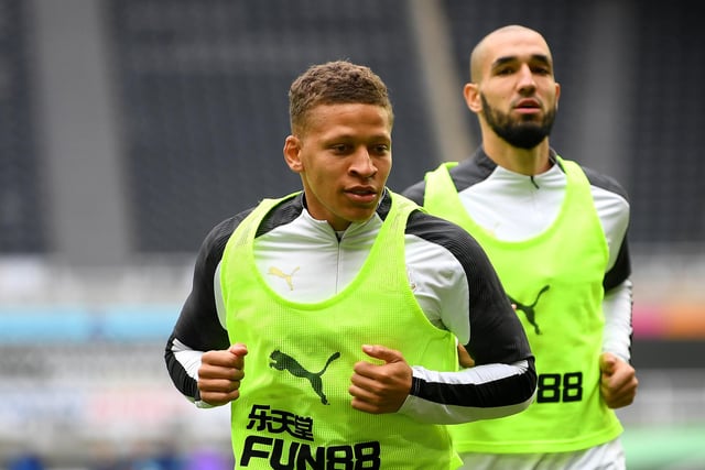 Newcastle United could be set to let striker Dwight Gayle leave for just £5m in January. He’s been linked with Sheffield Wednesday, and scored 23 Championship goals in his last spell in the second tier. (Chronicle)