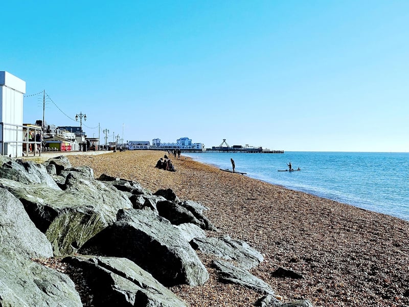 Many student's choose Portsmouth University due to the glorious sea front. It's the perfect place to catch a sun tan in the summer, or go for a stroll mid-exam season. The beach is also a perfect student hangout due to the arcades and Treasure Island mini golf on Clarence Pier.