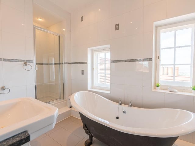 Bathroom 1.