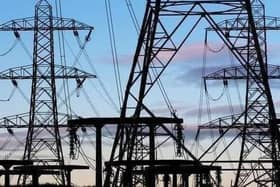 A power cut affecting hundreds of homes in north Sheffield has left some residents without electricity for more than an hour while engineers work to restore supplies.