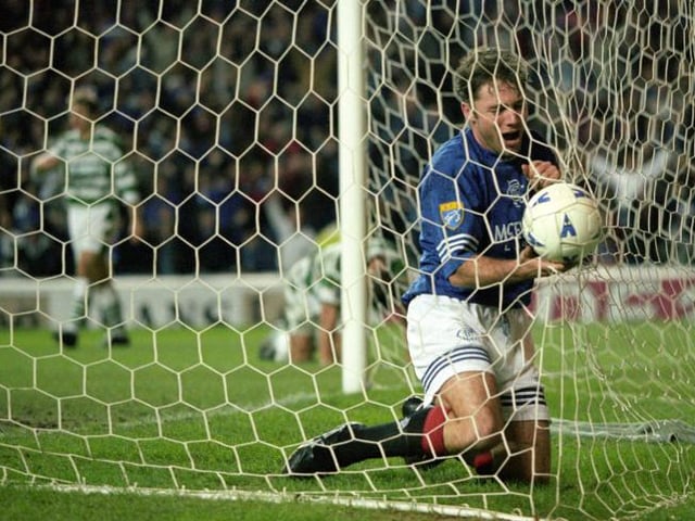 Whose goal-scoring record did Ally McCoist break to become the all-time leading scorer at Rangers?