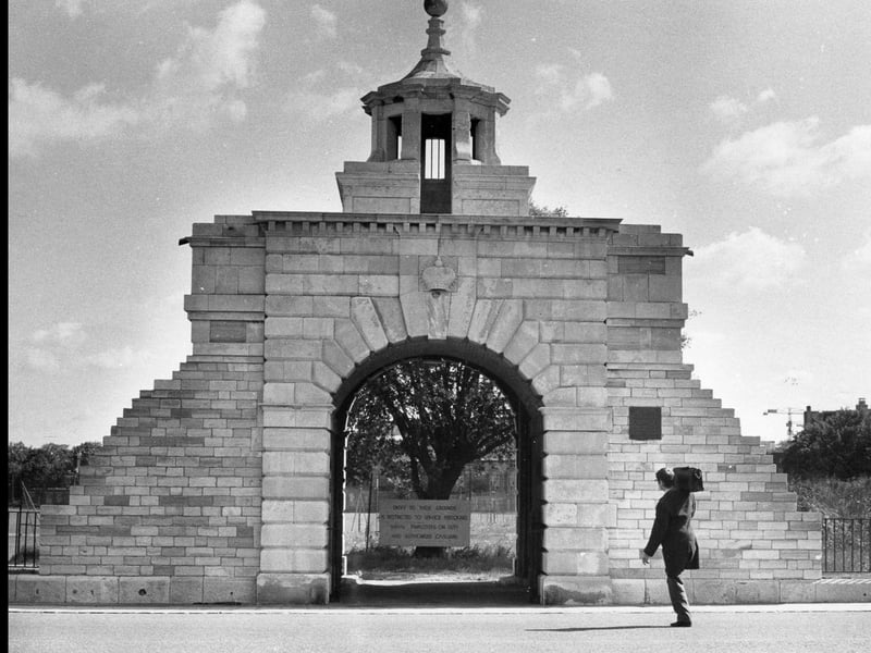 Landport derives its name from Landport Gate which was built in 1760 as a new main entry point to Portsmouth from the Dockyard. Unlike the majority of Portsmouth's defences, the gate is still in its original position and can be seen today. The settlement took the designation of Landport (Town) from 1831.
Pictured: Landport Gate in St George's Road in November 1975.