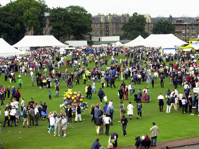 Despite a very wet start to the day, the crowds descended on Holyrood Park on 13 August 2000 for Fringe Sunday.