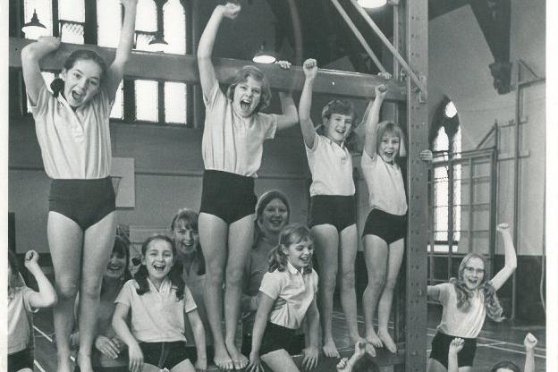 Pupils at Sheffield High School gym in 1980