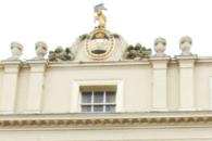 Clue: A place where fancy afternoon tea's are held.