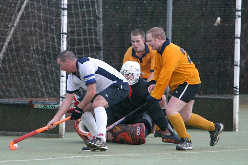 Buxton seconds take on Derwent in 2006.