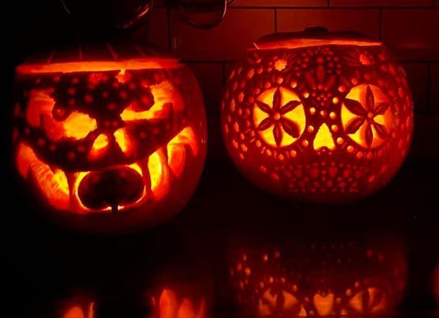 What lovely jack-o-lanterns from Estelle Lyndsey Pearce.