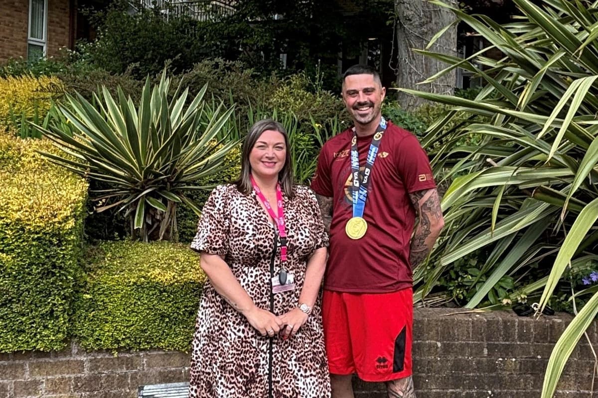Rob Sinclair Runner Rob puts his road surface experience to the test at London Marathon