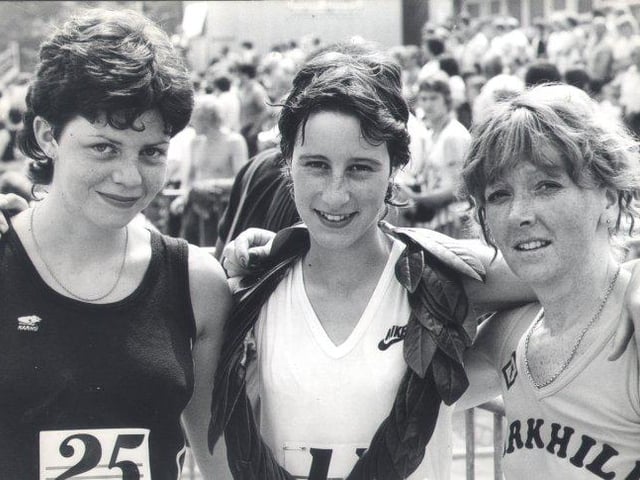 Elaine Allen ,winner of the Womens Race in the 1982 the Star Walk centre with Wendy Brooks, left 2nd and right Marian Harris,3rd