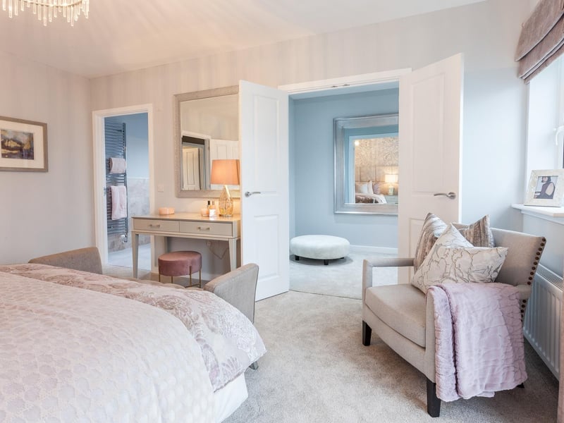 Principal bedroom.