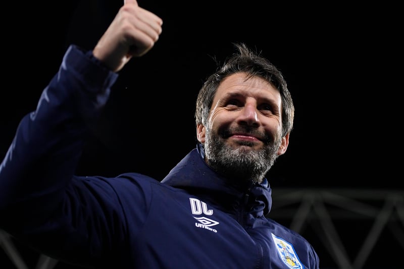 Ex-Huddersfield Town boss Danny Cowley has overtaken Daniel Stendel to become the bookies' fresh favourite for the Portsmouth job. He's been out of work since leaving the Terriers last July. (SkyBet)
