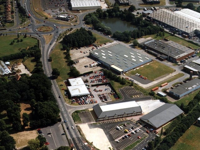 Aerial view of Thorne Road, Doncaster retail sceme, a joint venture by Shepherd Developments and Bayford Developments Ltd - picture taken in 2000