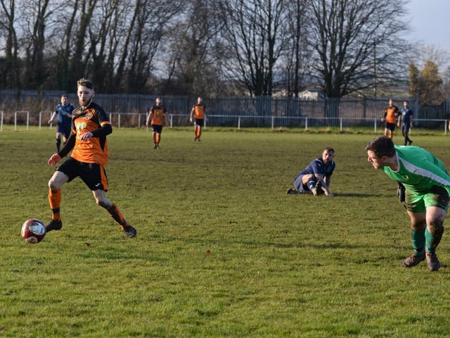 Shaun Mundy scores for Scawthorpe.