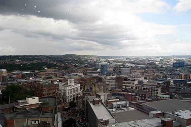 An aerial view of Sheffield city centre in 2009, looking down Fargate and beyond towards Kemsley House (the white building) on High Street