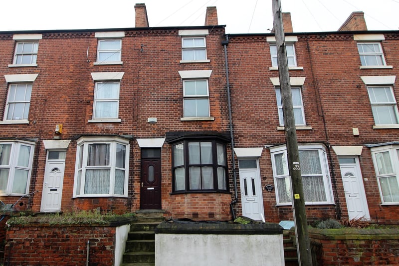 This terraced house has no chain and is an excellent investment opportunity or first-time buy. Guide price: £150,000