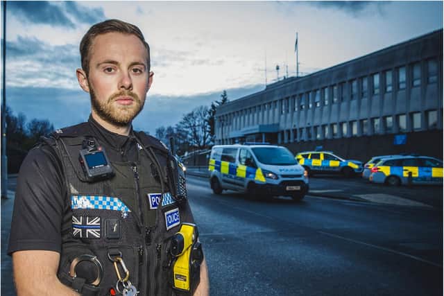 Tonight's 999: What's Your Emergency focuses on youth crime. (Photo: Channel 4).
