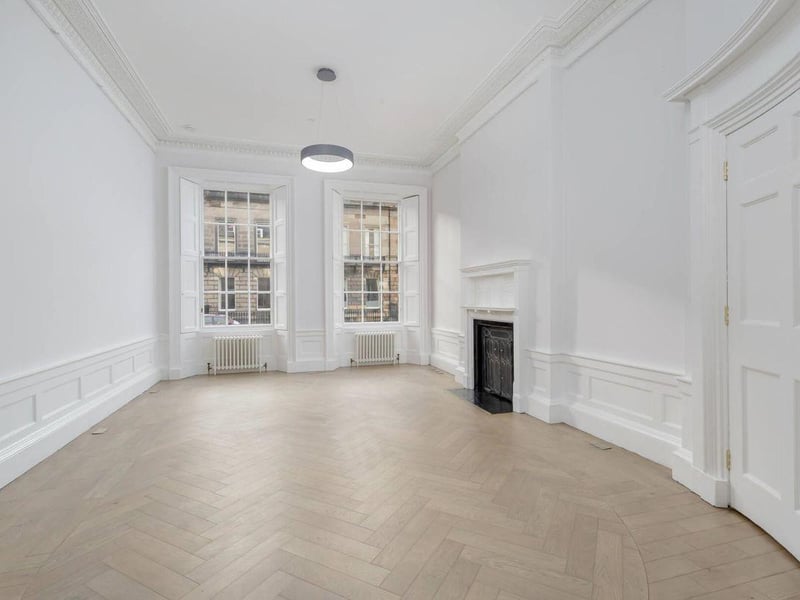 Sitting room.
