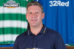 Former Celtic midfielder and coach Alan Thompson is on Twitter
Twitter - @alantommo08