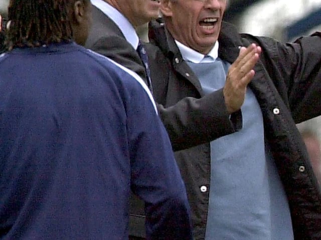 The language barrier had to be overcome as Alain Perrin was left slightly perplexed by chants from Fratton Park to give them a wave!