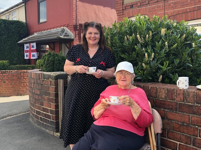 Celebrating VE Day's anniversary in Askern