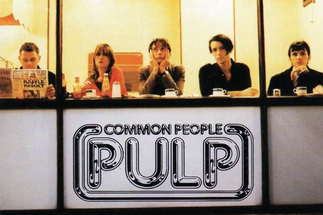 The single artwork for Common People, released on May 22, 1995.