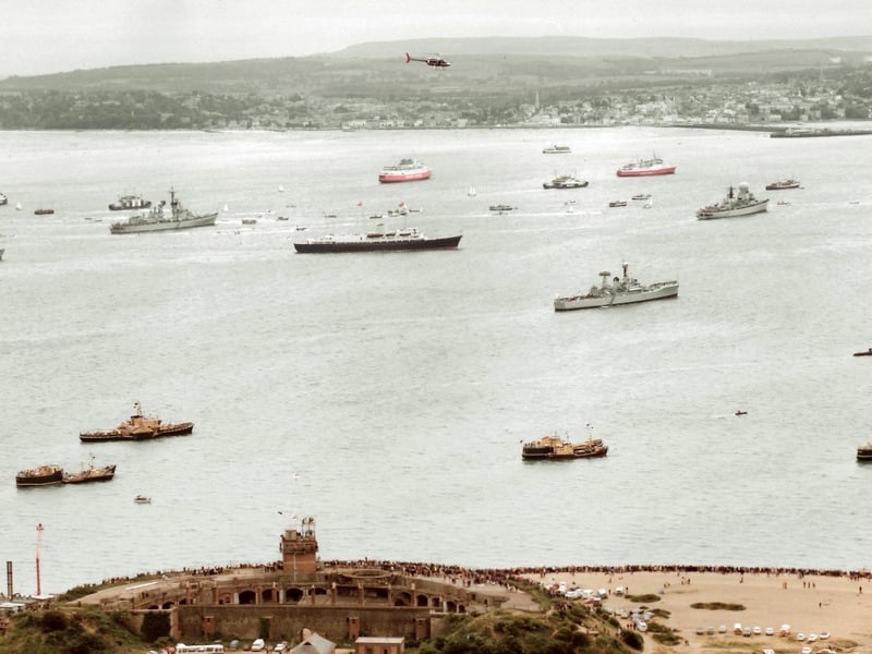 Jubilee Fleet Review over Fort Gilkicker. HMY Britannia passing through the lines. Photo: Captain Walwyn collection.
