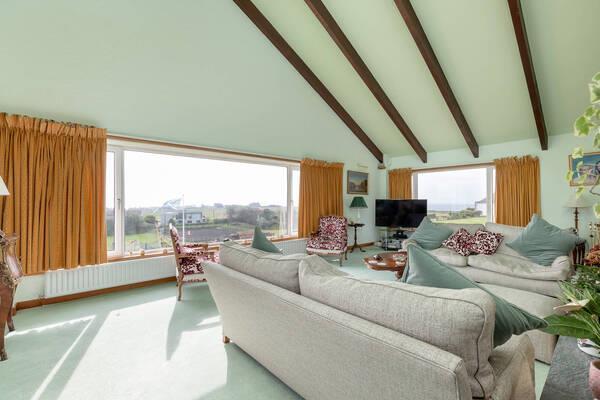 Sitting room.