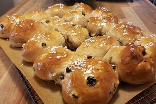 It's another one from Holly, and it's far to say she isn't a one bake wonder. Glorious.